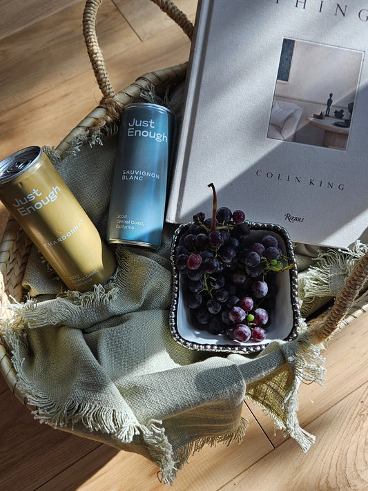 From Turkey to Toasts: Why Our Canned Wine Is Your Thanksgiving Essential